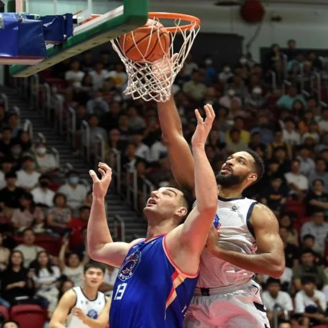 欧联四强席位争夺白热化，黑马能否创造奇迹？ - crownsports
